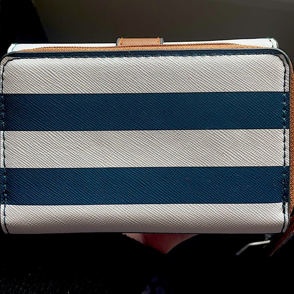 Wallet - Picture 2 of 5